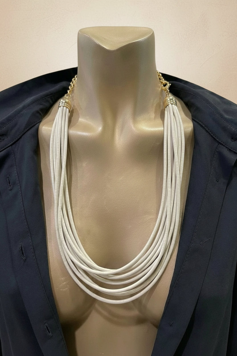 Collar Multi-cordón Moderno